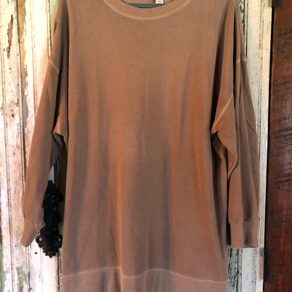 Vintage Washed Oversize Sweatshirt with Side Slits
